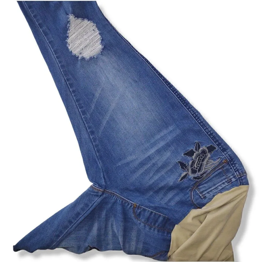 Bella‎ Vida Maternity Jeans Blue Distressed Floral Applique Pockets Full Elastic